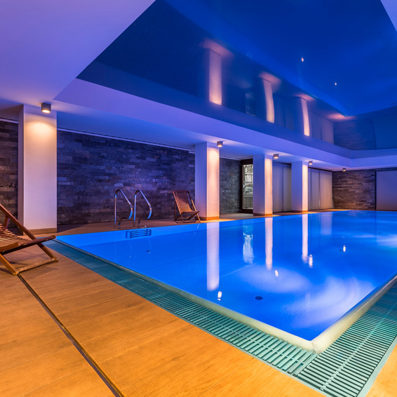 Der Indoor Pool Privates Hallenbad Fur Ihr Zuhause Poolsana